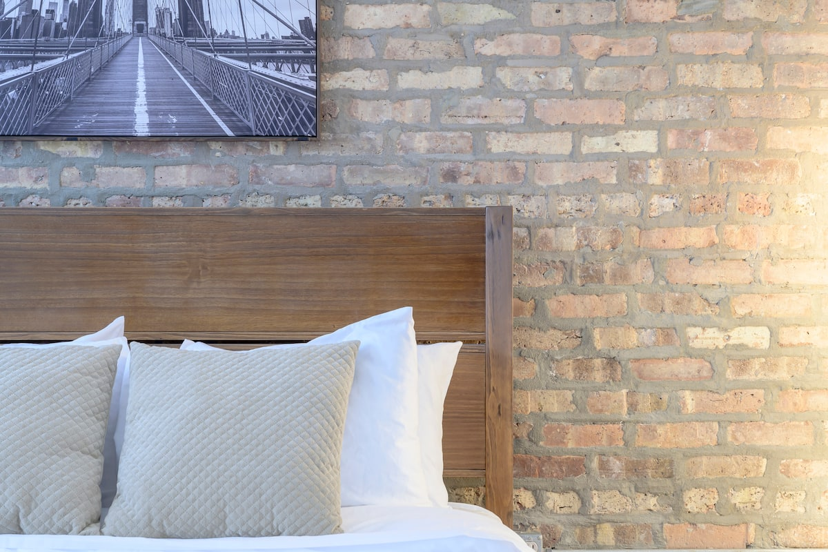 a83ea6a0-82b2-4a88-a418-fb14c227b11e