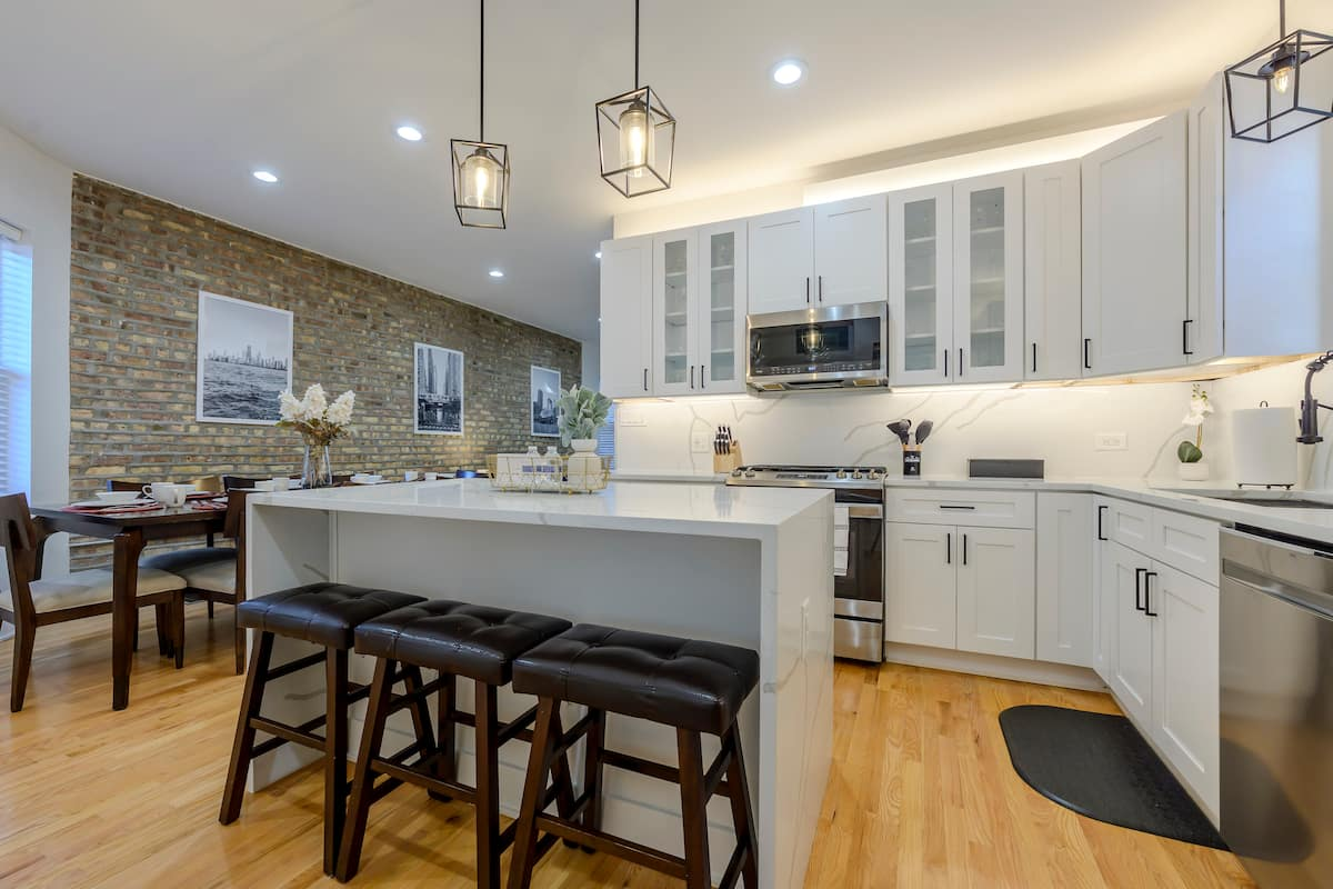 afa8d03f-4325-4fcc-b83f-9c0aeb308fb3